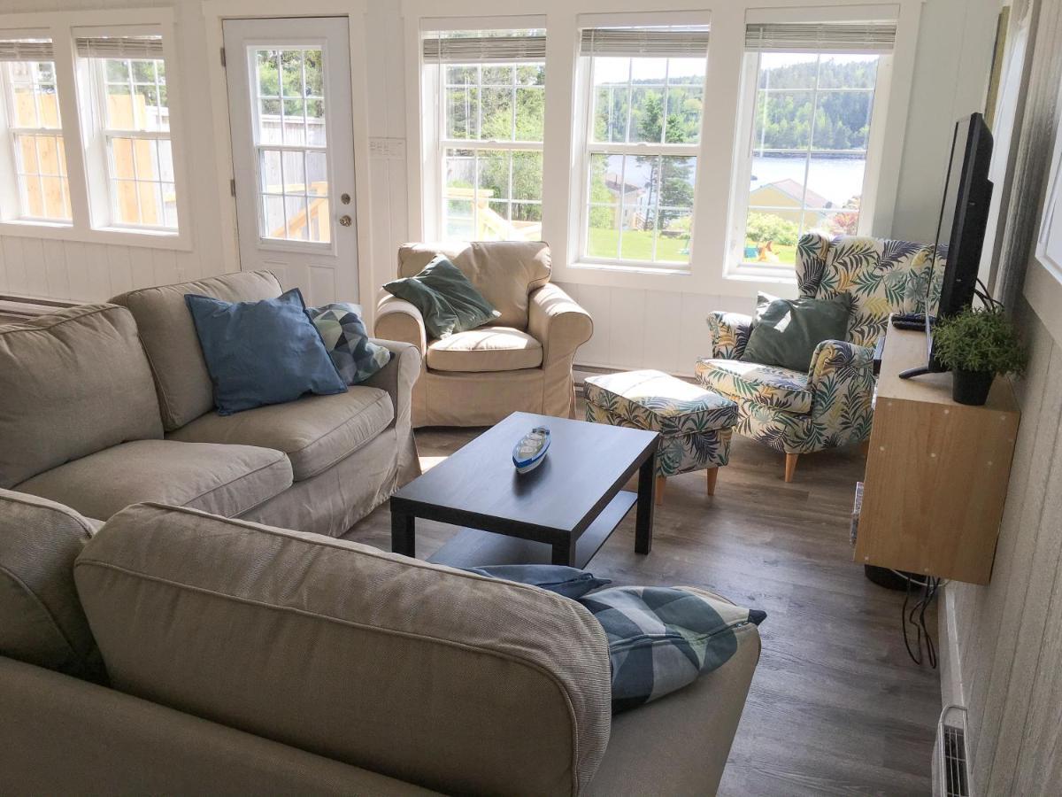 Larinda'S Landing Oceanfront Cottages Halifax Eksteriør bilde
