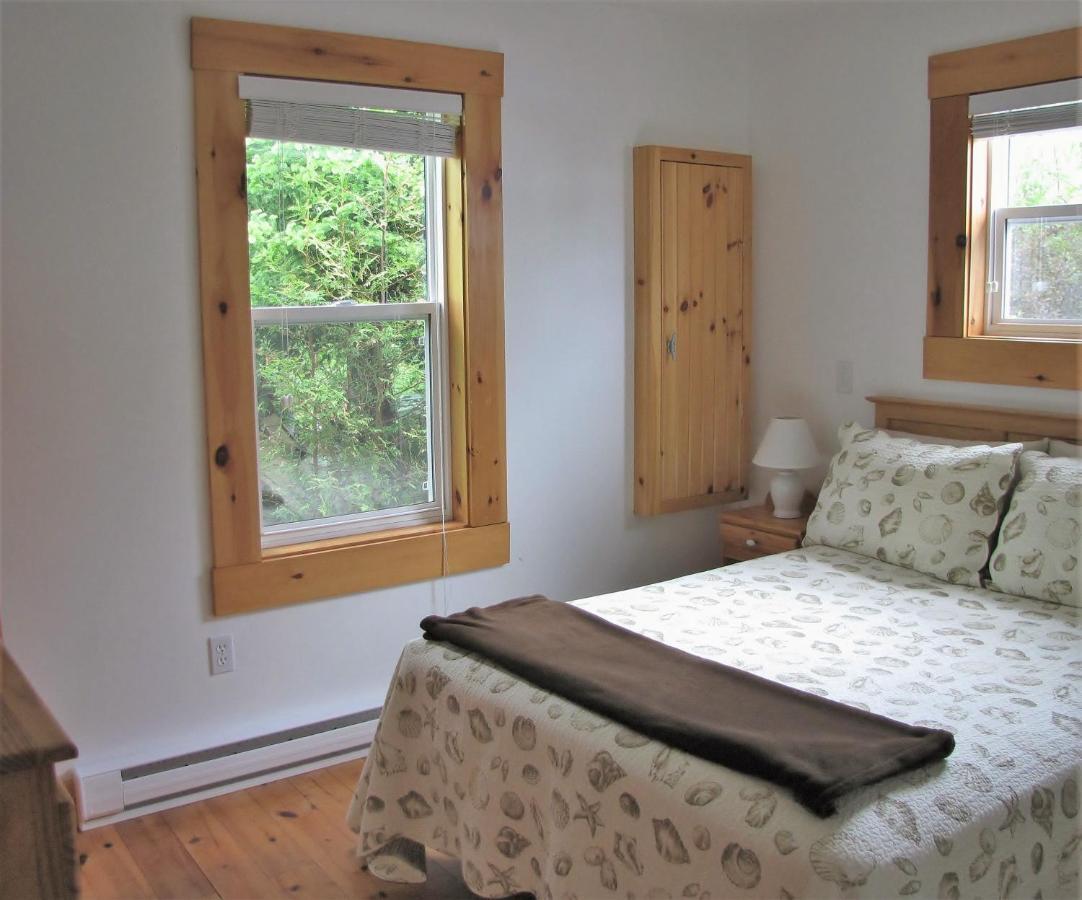 Larinda'S Landing Oceanfront Cottages Halifax Eksteriør bilde