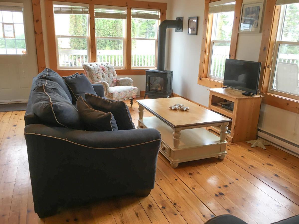 Larinda'S Landing Oceanfront Cottages Halifax Eksteriør bilde