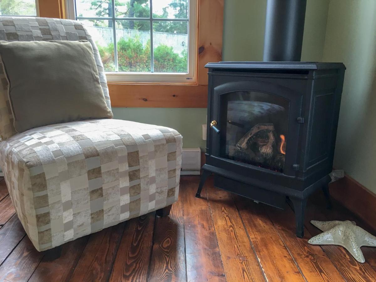 Larinda'S Landing Oceanfront Cottages Halifax Eksteriør bilde