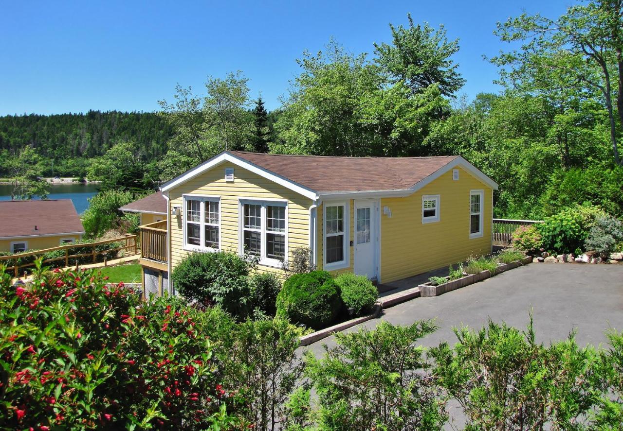 Larinda'S Landing Oceanfront Cottages Halifax Eksteriør bilde