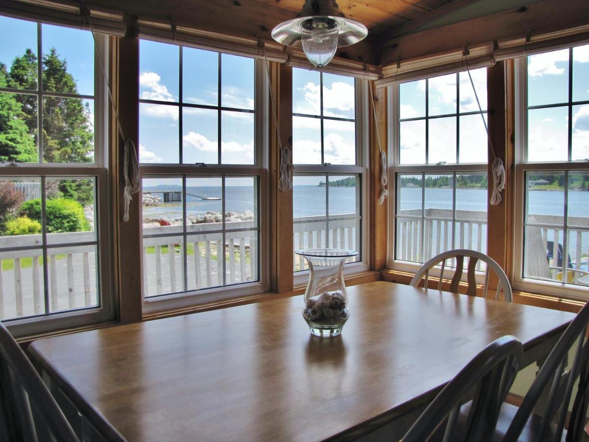 Larinda'S Landing Oceanfront Cottages Halifax Eksteriør bilde