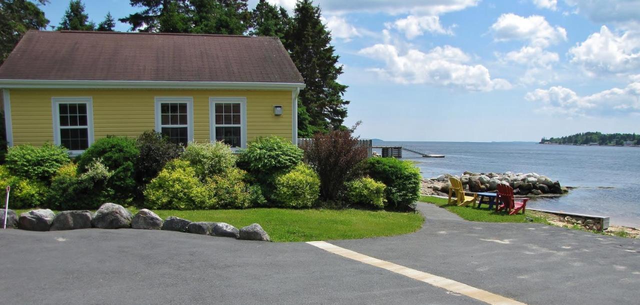 Larinda'S Landing Oceanfront Cottages Halifax Eksteriør bilde