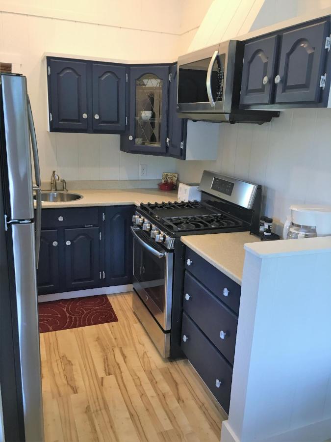 Larinda'S Landing Oceanfront Cottages Halifax Eksteriør bilde