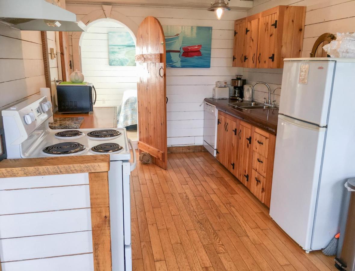 Larinda'S Landing Oceanfront Cottages Halifax Eksteriør bilde