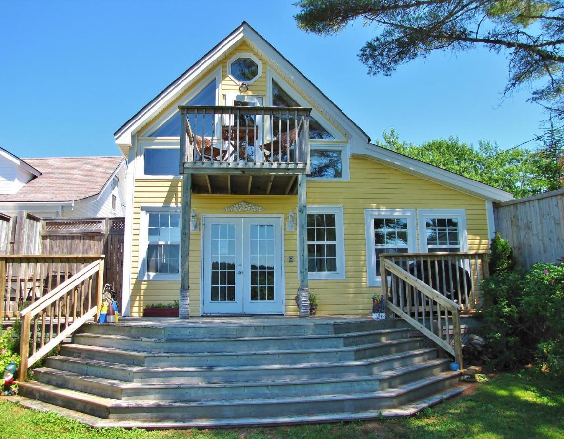 Larinda'S Landing Oceanfront Cottages Halifax Eksteriør bilde