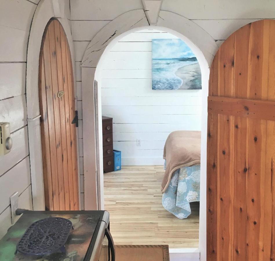 Larinda'S Landing Oceanfront Cottages Halifax Eksteriør bilde